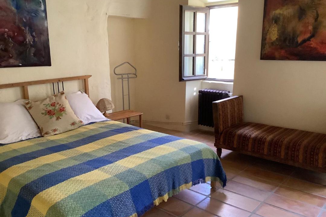 Photo of Bedroom in La Tour-d'Aigues