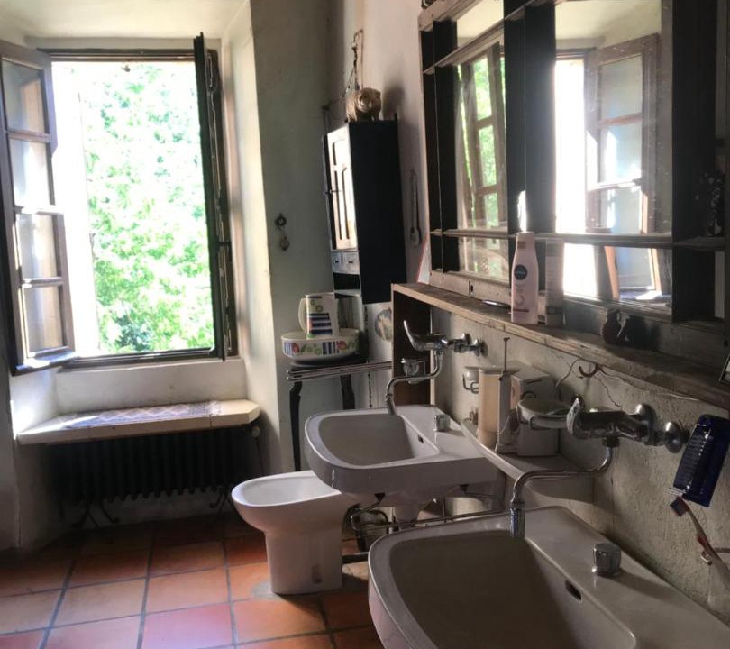 Photo of Bathroom in La Tour-d'Aigues