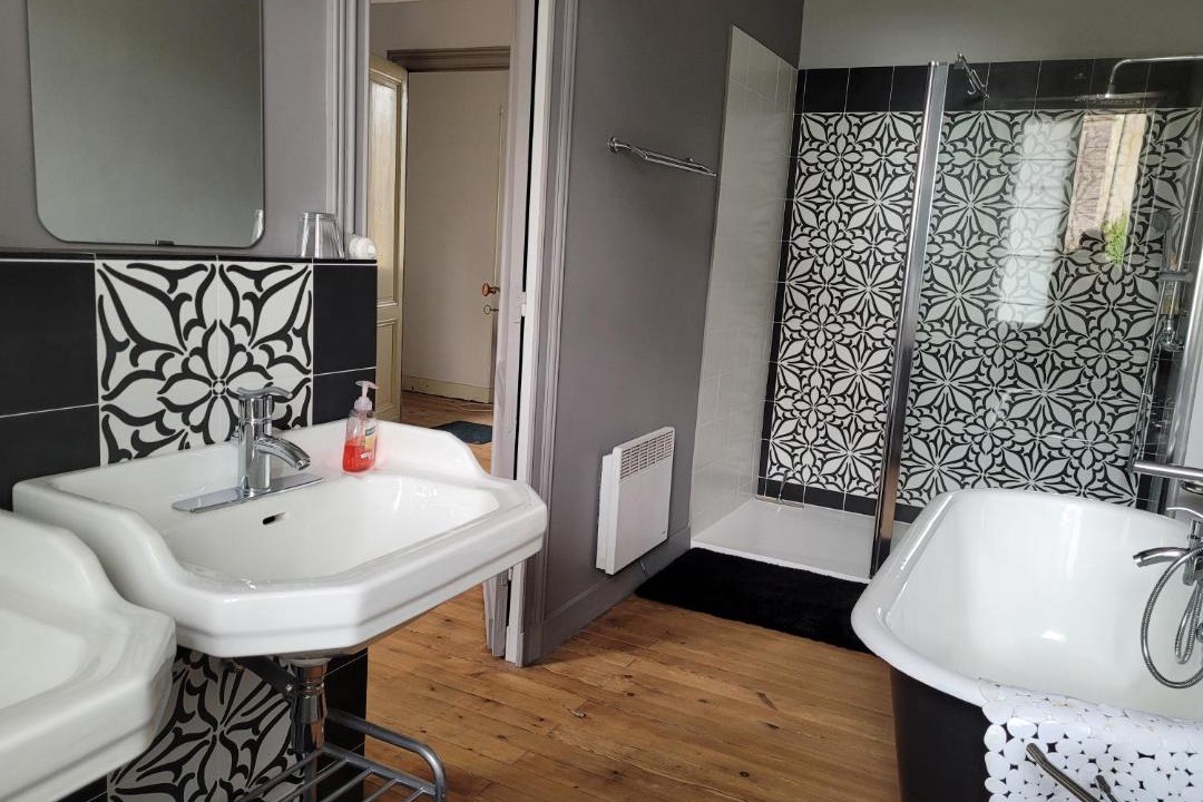 Photo of Bathroom in Bourg-sur-Gironde