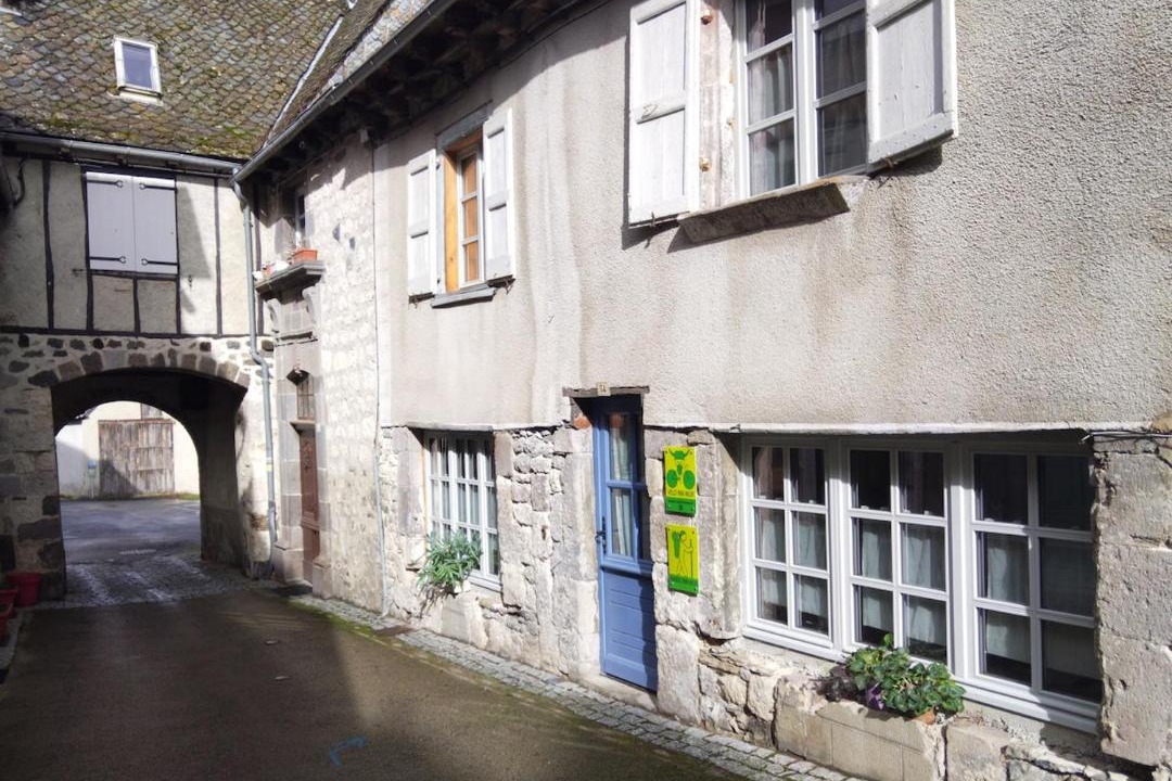 Photo of Buildings in Mur-de-Barrez