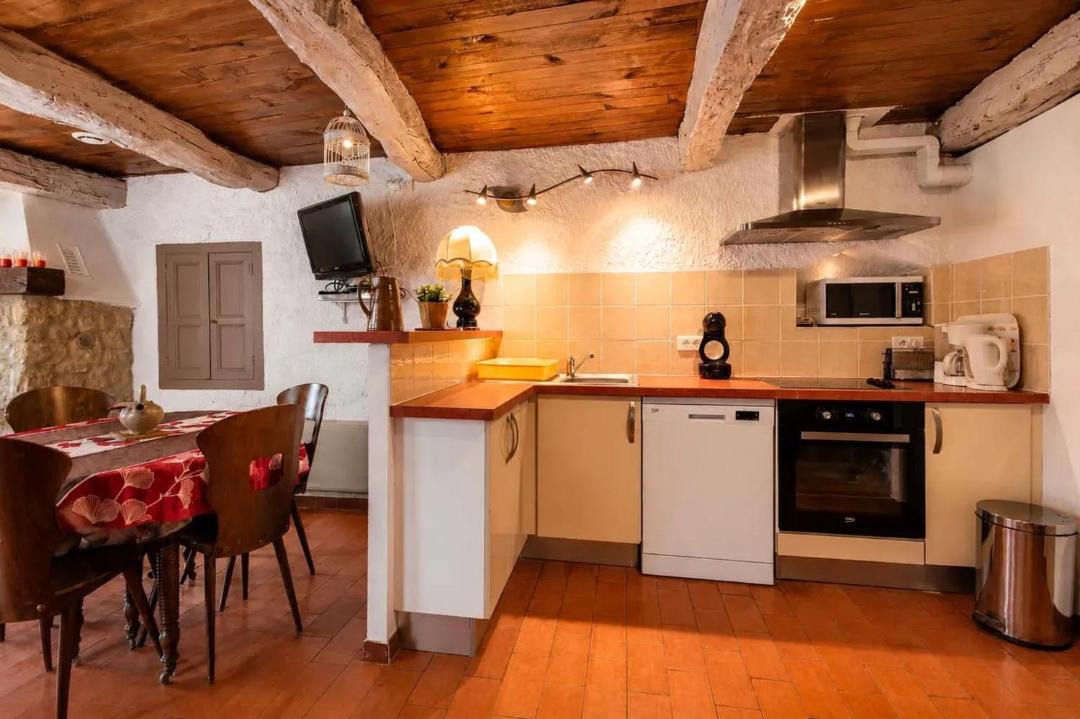Photo of Kitchen in La Roche-sur-le-Buis
