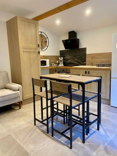 Photo of Kitchen in Saint-Julien-en-Saint-Alban