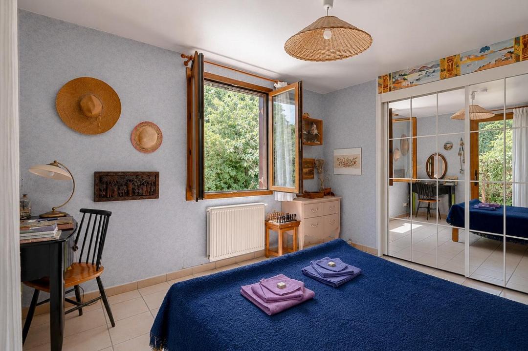 Photo of Bedroom in Bouc-Bel-Air