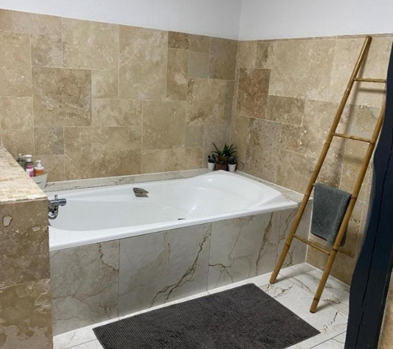 Photo of Bathroom in Negrepelisse