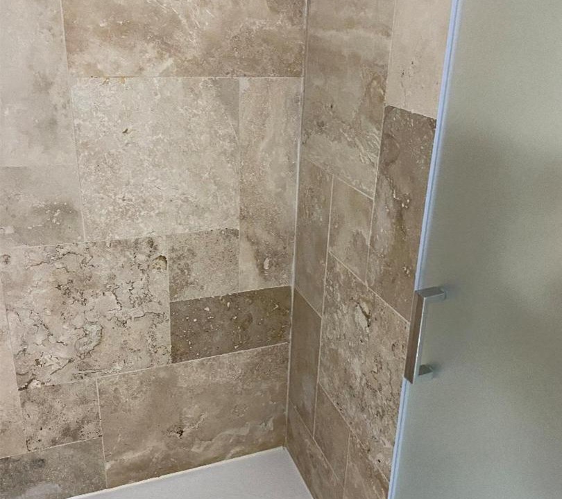 Photo of Bathroom in Negrepelisse