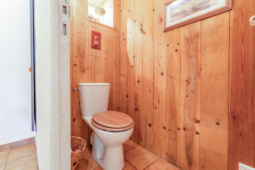 Photo of Bathroom in Entrechaux