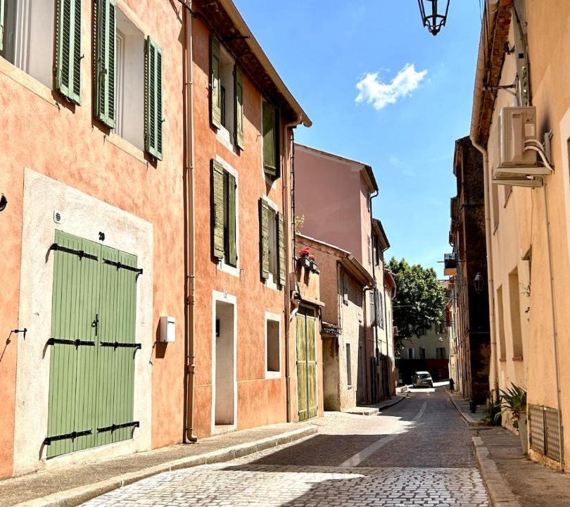 Photo of Others in Rousset