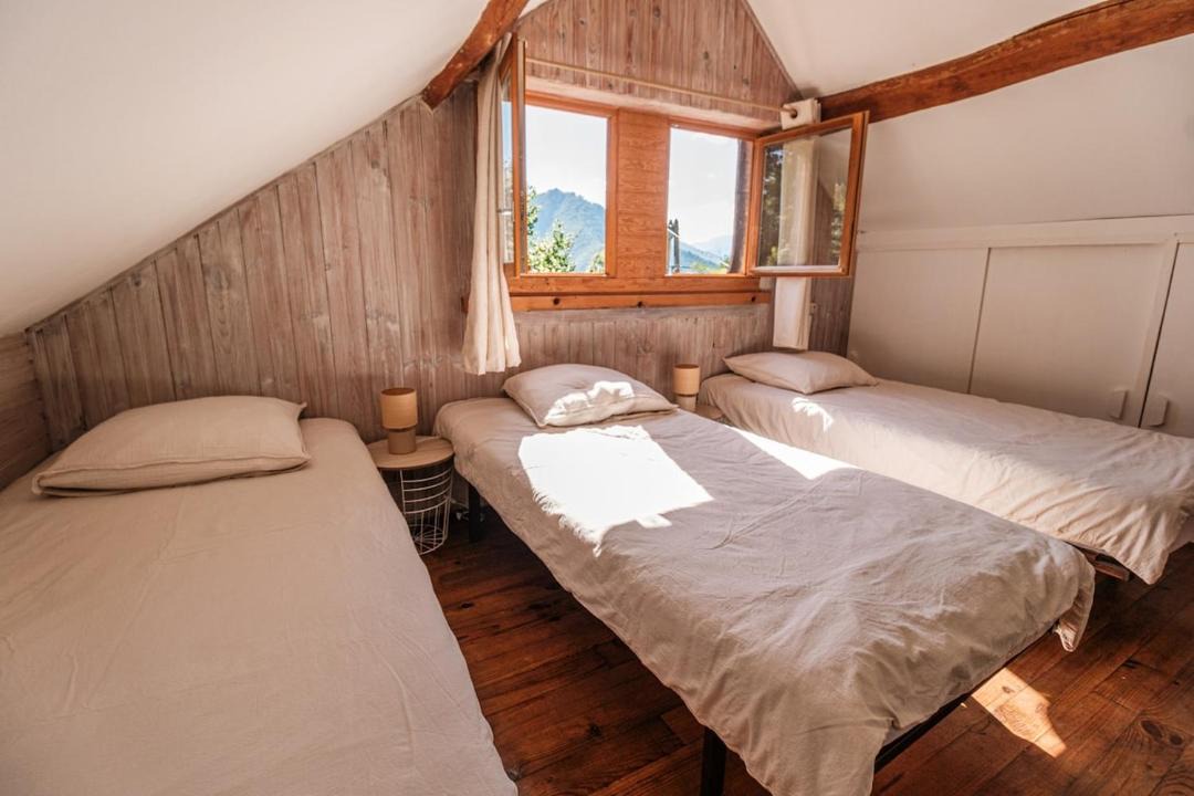 Photo of Bedroom in Seix
