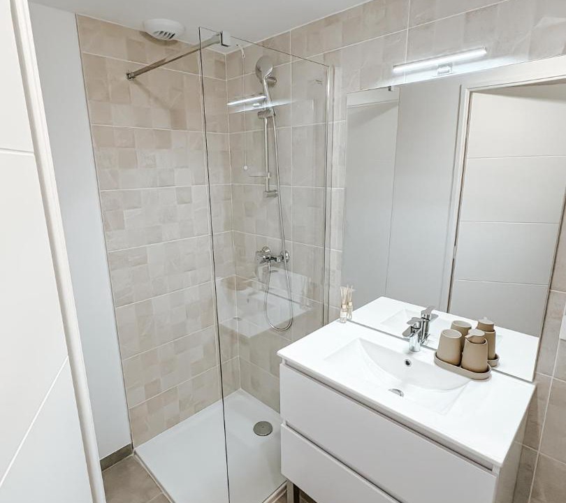Photo of Bathroom in Saint-Roch