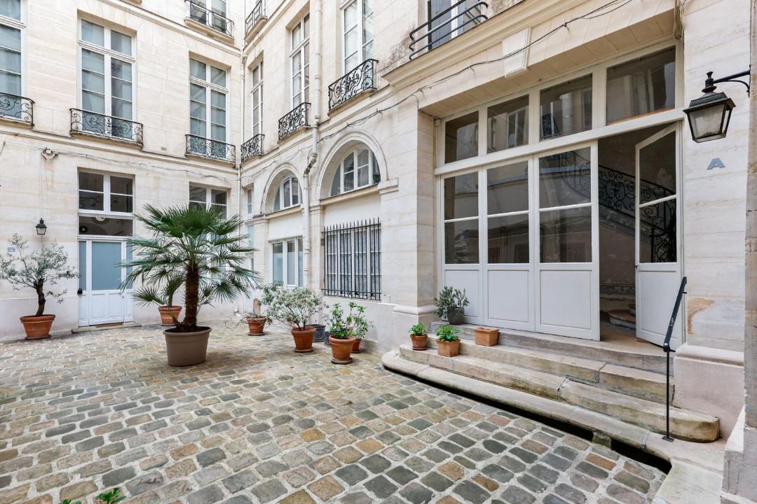 Photo of Others in Quartier du Mail