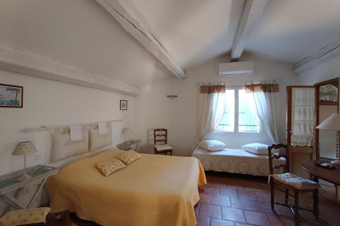 Photo of Bedroom in Saint-Marc-Jaumegarde