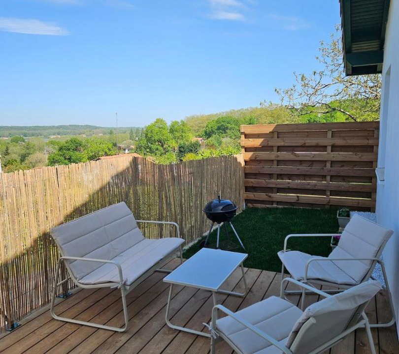 Photo of Patio Balcony in Lahonce