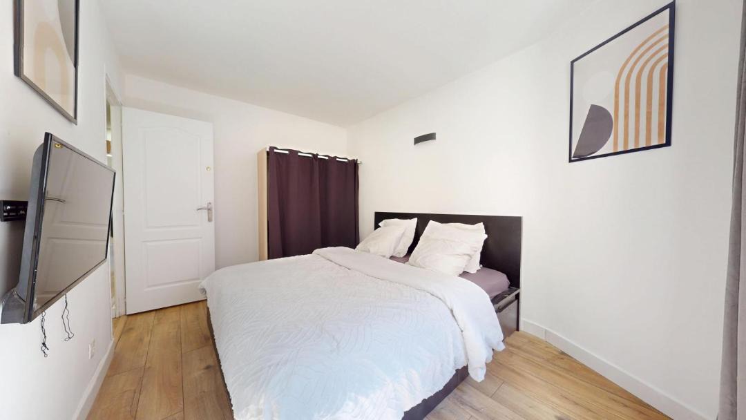 Photo of Bedroom in La Madeleine