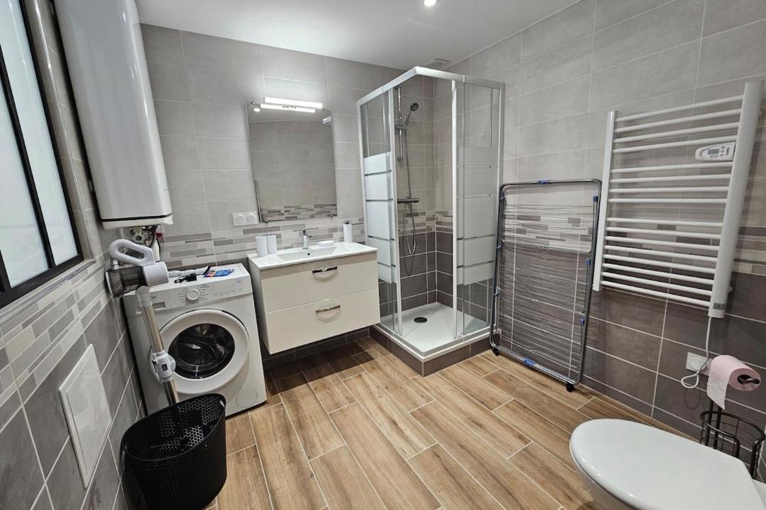 Photo of Bathroom in Millau