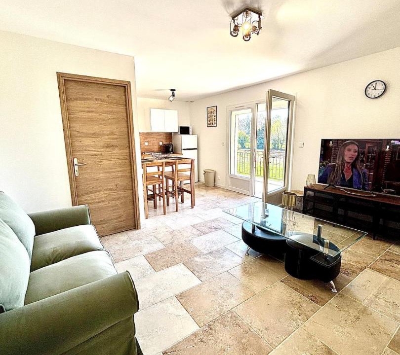 Photo of Livingroom in Cruas