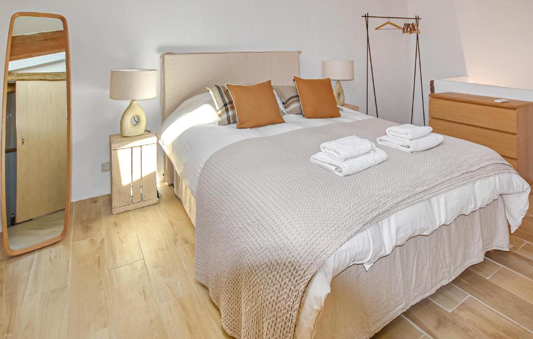 Photo of Bedroom in Rustrel