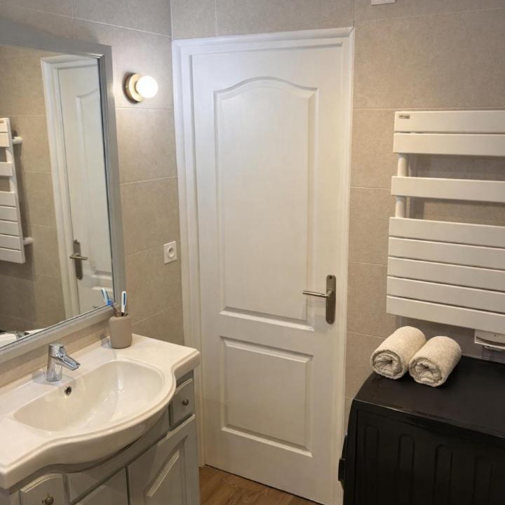 Photo of Bathroom in Liberation