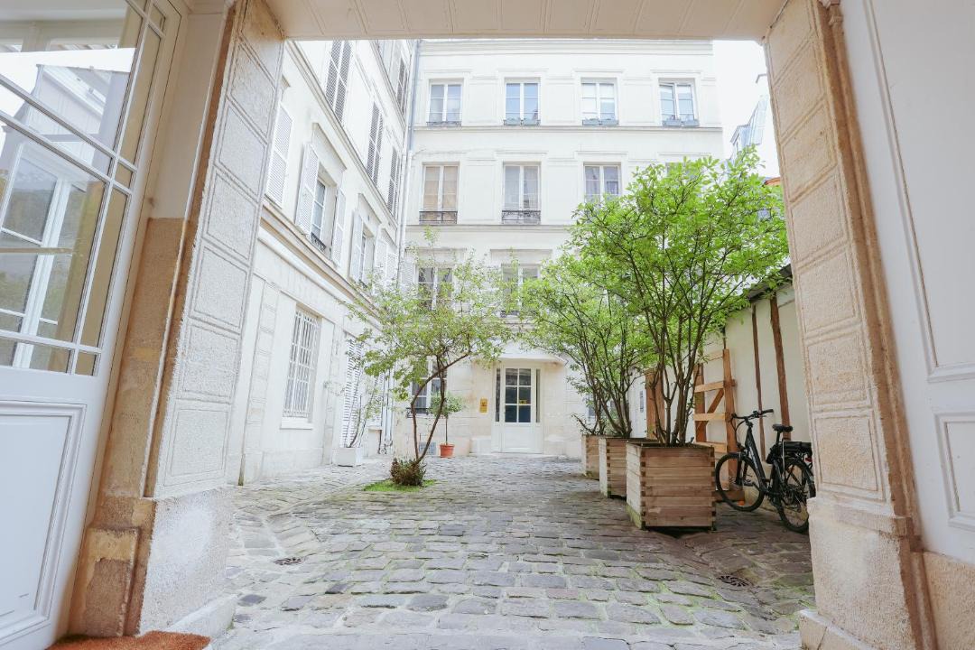 Photo of Others in Saint-Germain-des-Pres