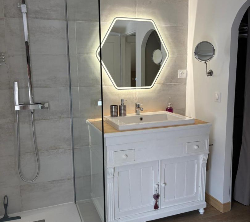 Photo of Bathroom in Pezilla-la-Riviere