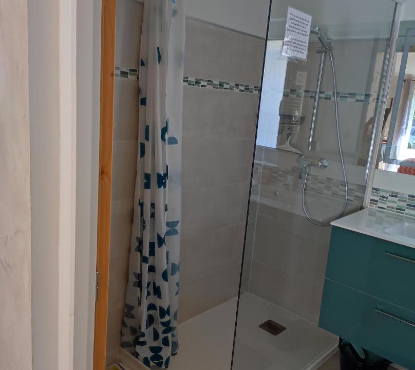 Photo of Bathroom in Sillans-la Cascade