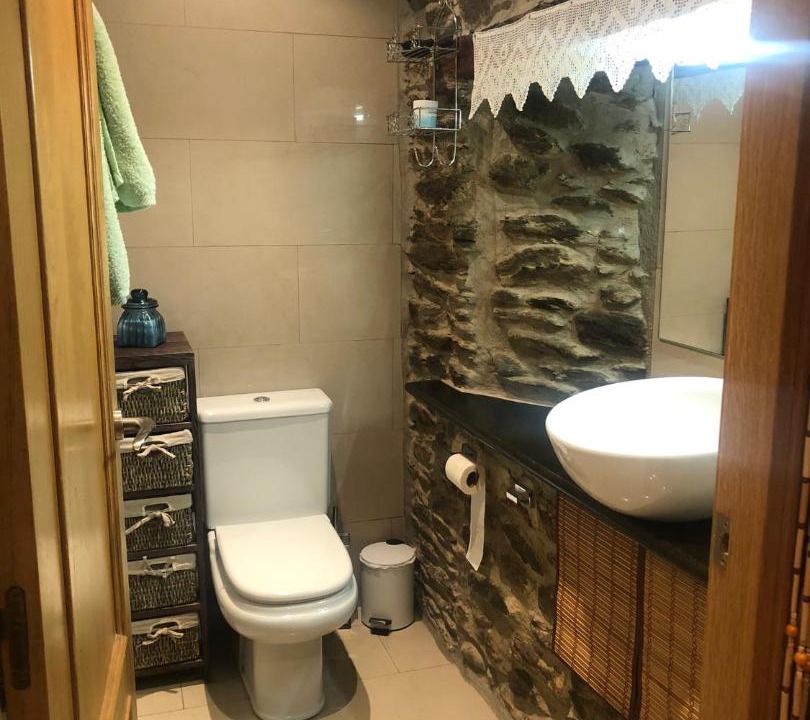 Photo of Bathroom in Surp