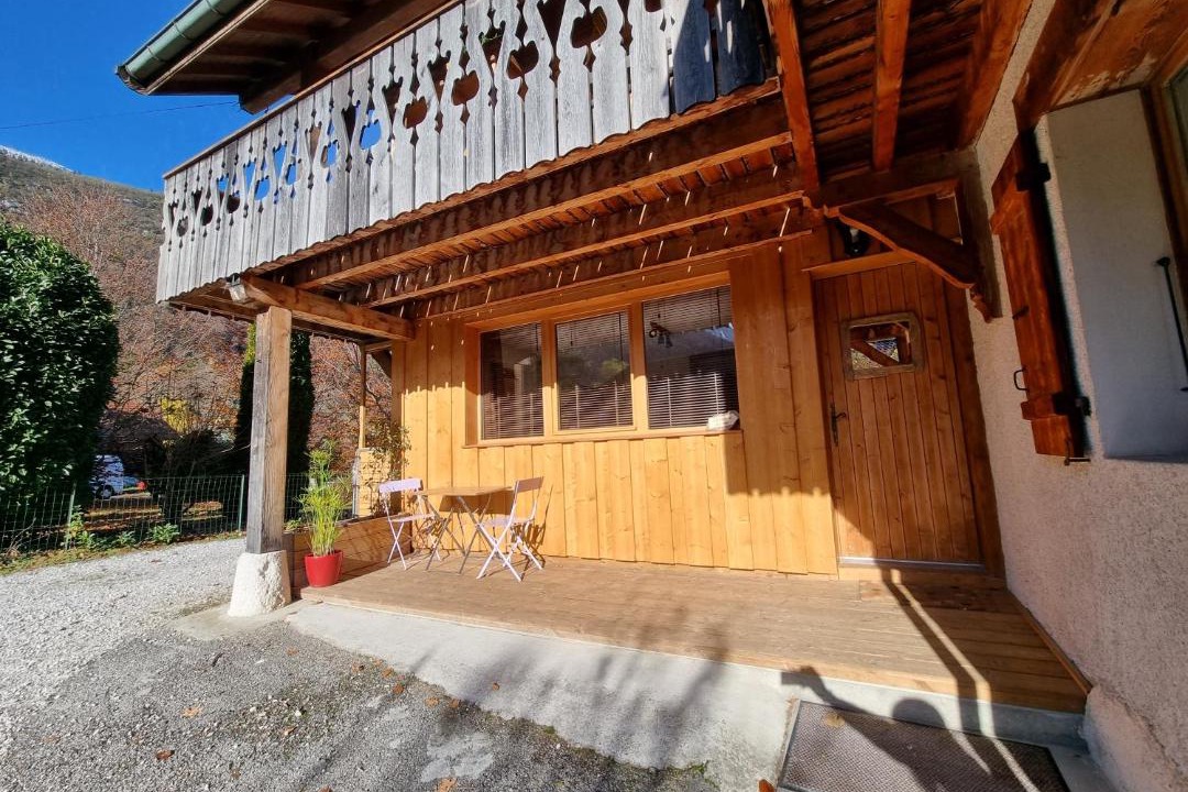 Photo of Others in Lathuile