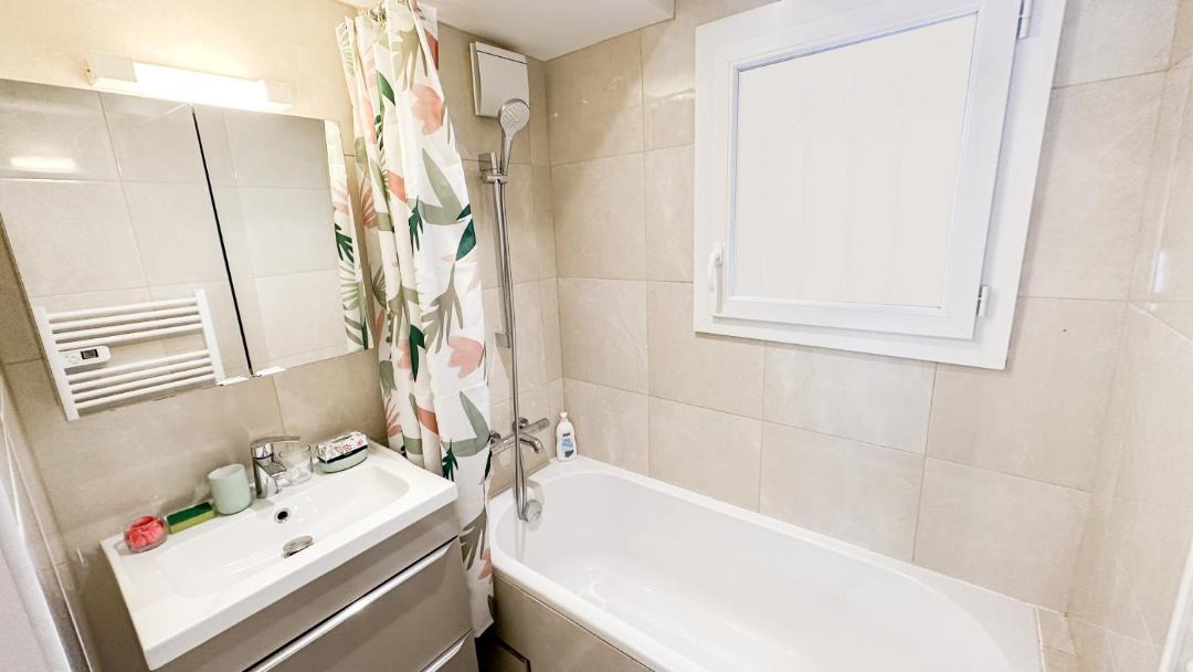 Photo of Bathroom in Les Halles