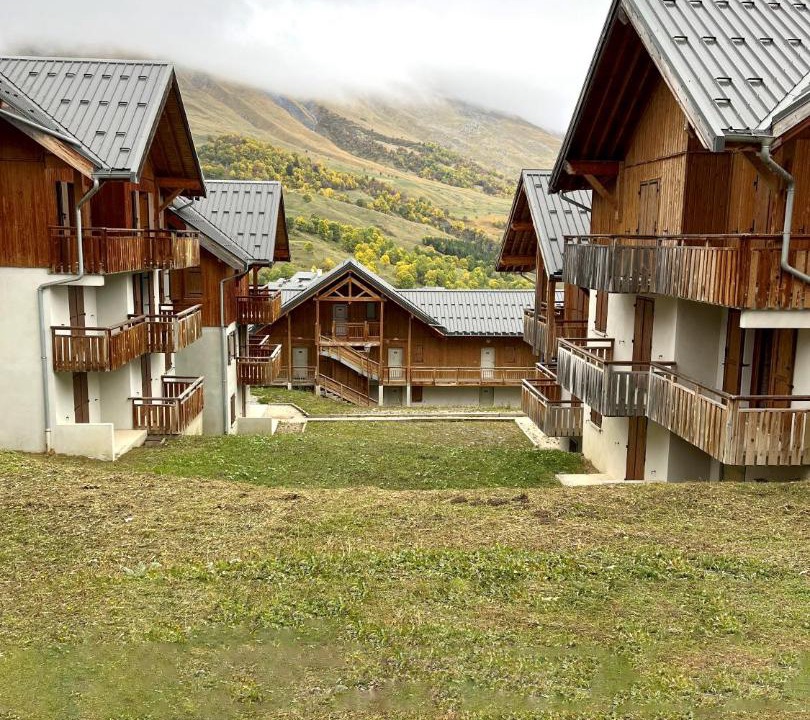 Photo of Buildings in Albiez-le-Vieux