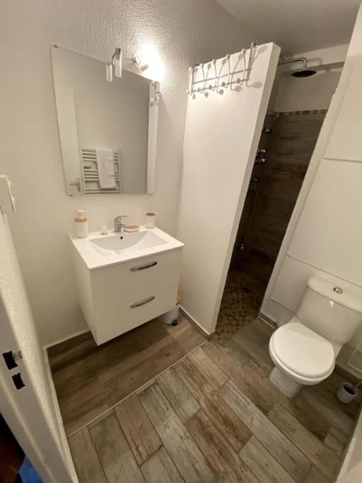 Photo of Bathroom in Le Port