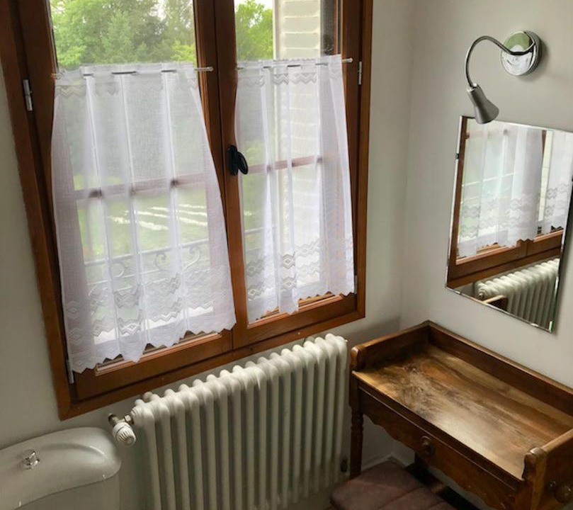 Photo of Bathroom in Saint-Yrieix-la-Perche