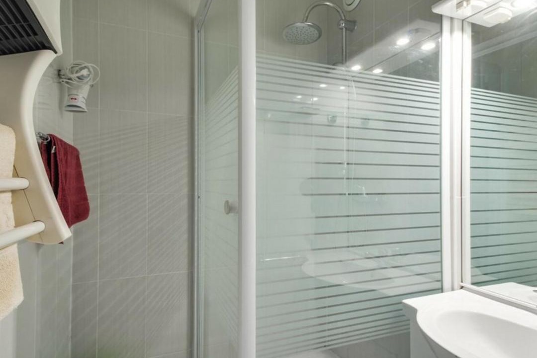 Photo of Bathroom in Esquieze-Sere