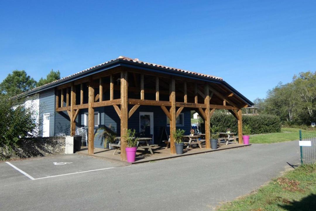 Photo of Buildings in Orist