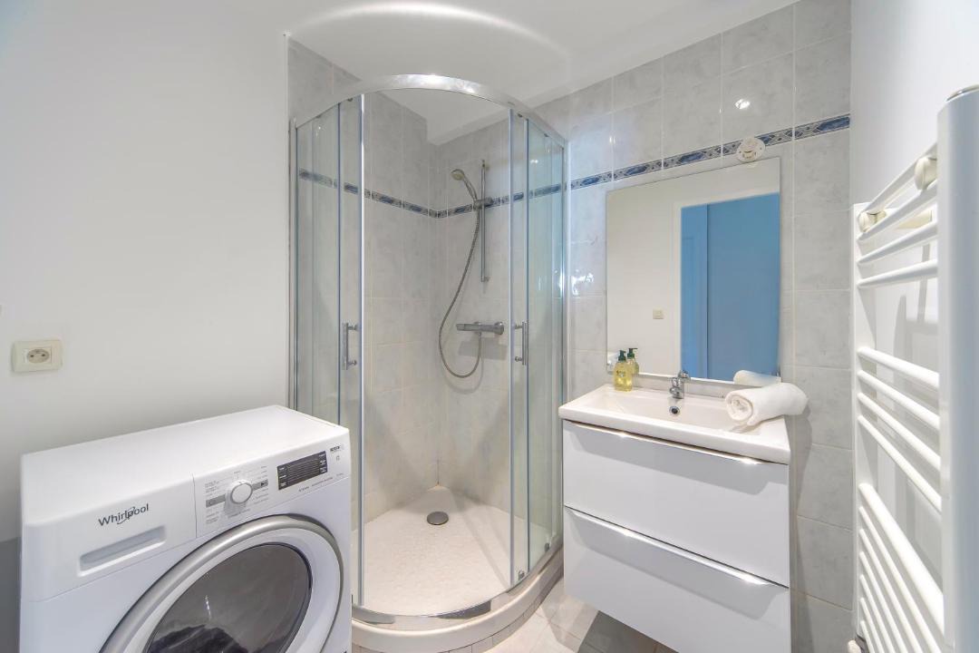 Photo of Bathroom in Quartier Exposition-Bajatiere