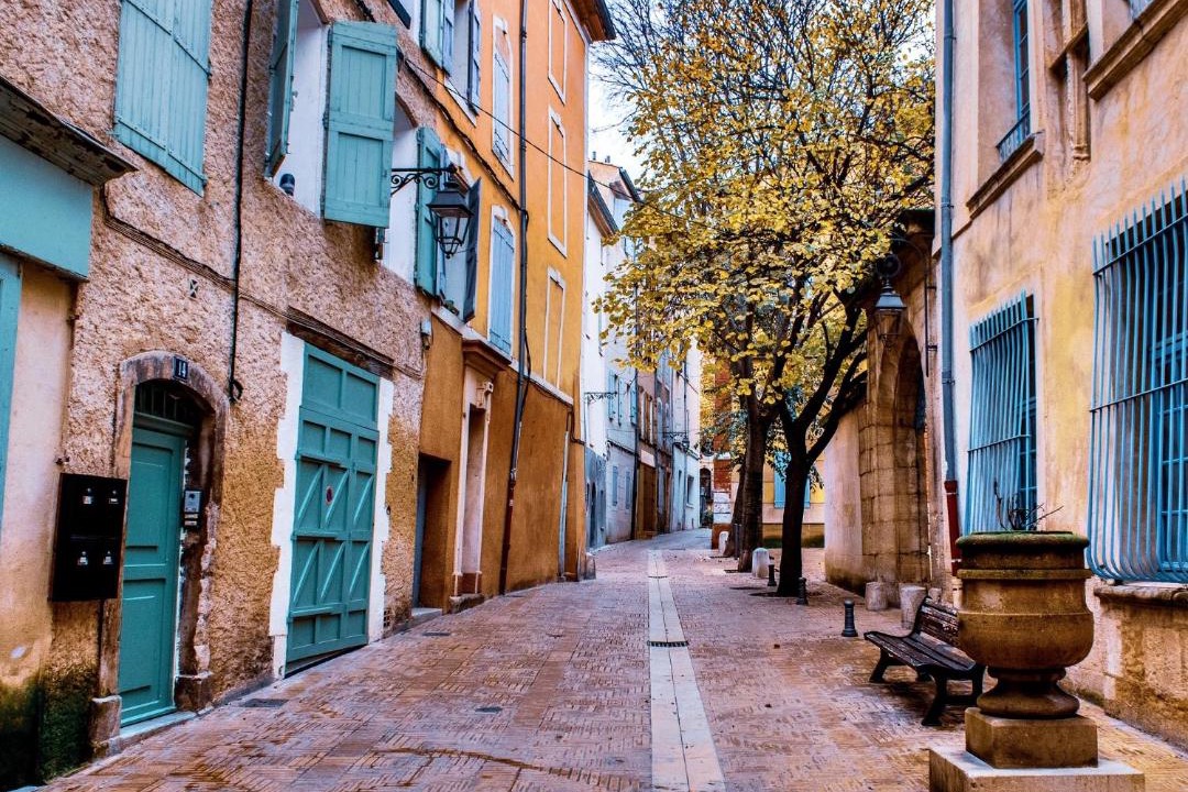 Photo of Buildings in Malaucene