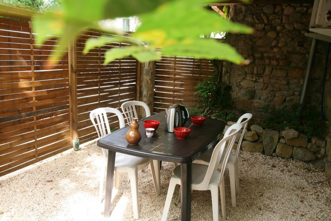 Photo of Patio Balcony in Saint-Alban-sous-Sampzon