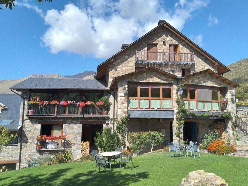 Photo of Buildings in Montanuy