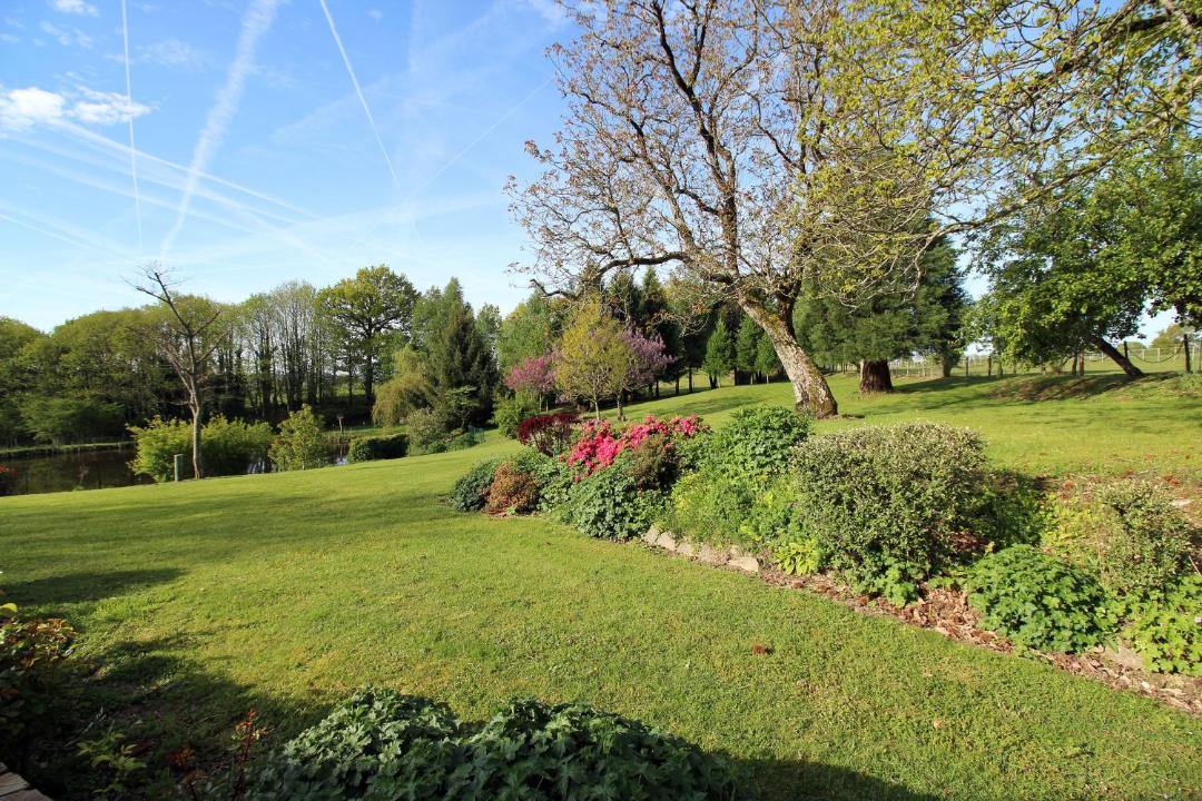 Photo of Others in Bussiere-Galant