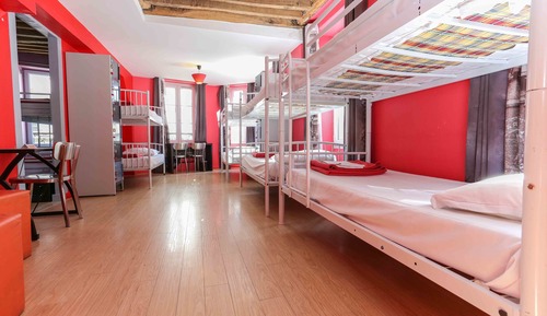 Bed in 12-Bed Mixed Dormitory Room