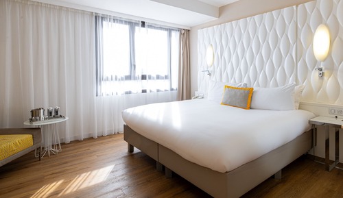 Superior Room, 1 King Bed