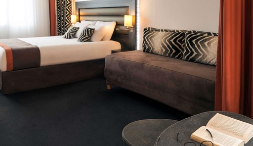 Executive Suite, 1 King Bed with Sofa bed