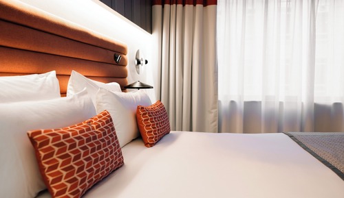 Standard Room, 1 Queen Bed