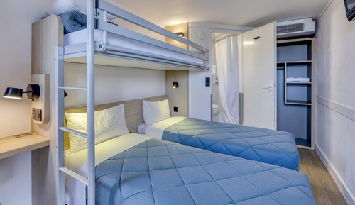 Standard Room, Multiple Beds