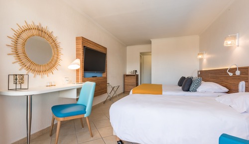 Room - Triple - Terrace or balcony - Sea view
