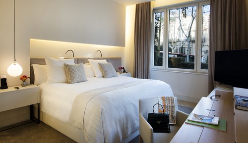 Comfort Room, Garden View