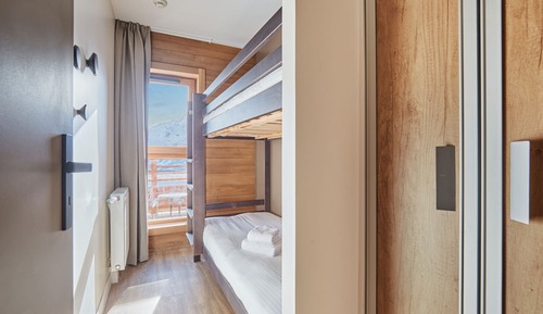 Family Apartment, Balcony, Mountain View