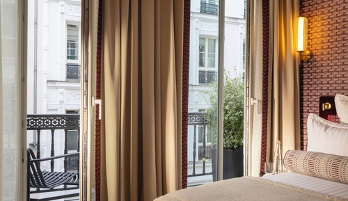 Deluxe Room with Balcony and Spa Access