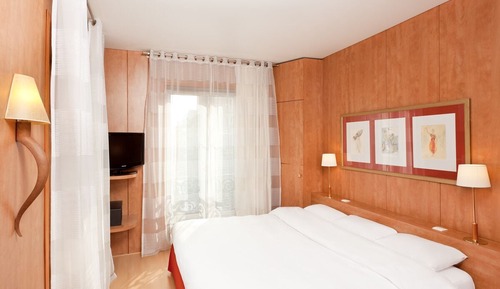 Suite, 1 Queen Bed, Non Smoking