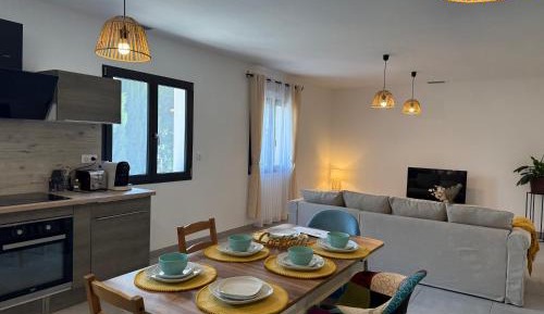 Three-Bedroom Apartment with Balcony