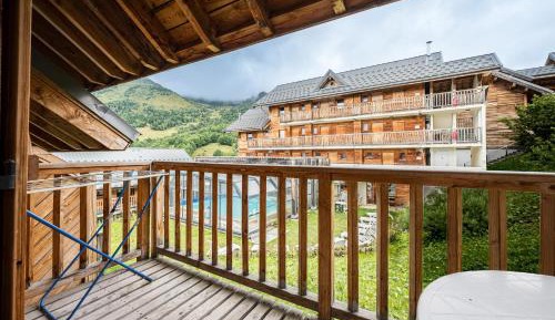 Two-Bedroom Deluxe Apartment with Balcony