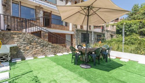 Three-Bedroom Premium Apartment with Balcony